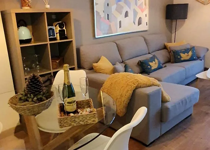 El Unico Apartment With Jacuzzi And Art